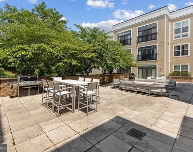 989 S Buchanan Street - Photo Thumbnail 22