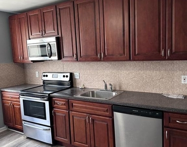 7000 Forrest Avenue - Photo Thumbnail 21