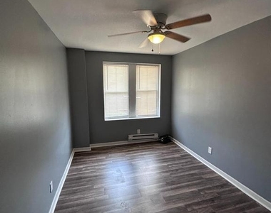 7000 Forrest Avenue - Photo Thumbnail 9
