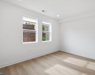 2503 N 12th Street - Photo Thumbnail 14
