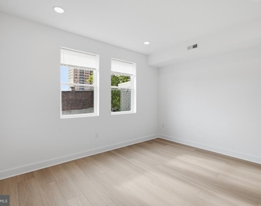 2503 N 12th Street - Photo Thumbnail 6