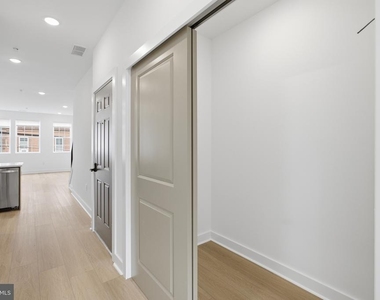 2503 N 12th Street - Photo Thumbnail 13
