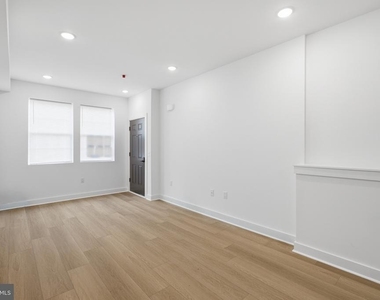 2503 N 12th Street - Photo Thumbnail 3