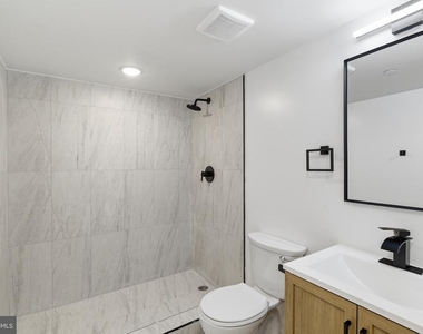 2532 N 11th Street - Photo Thumbnail 12