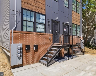 2532 N 11th Street - Photo Thumbnail 16
