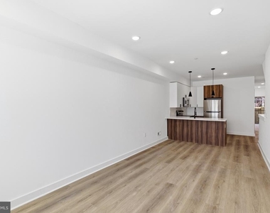 2532 N 11th Street - Photo Thumbnail 1