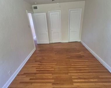 395 1/2 E Cliveden Street - Photo Thumbnail 1