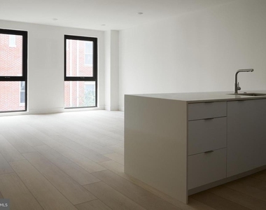 2007 Cambridge Street - Photo Thumbnail 6