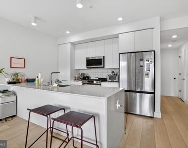 2007 Cambridge Street - Photo Thumbnail 9