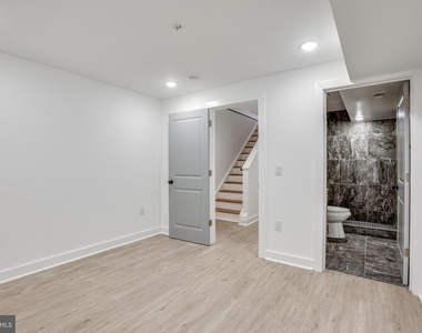 922 W Arizona Street - Photo Thumbnail 9