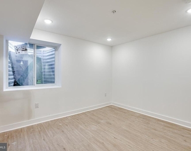 922 W Arizona Street - Photo Thumbnail 8