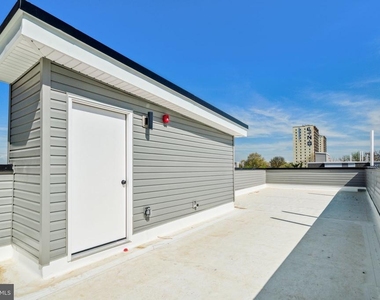1028 W Dauphin Street - Photo Thumbnail 12