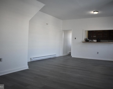 10 S 62nd Street - Photo Thumbnail 2