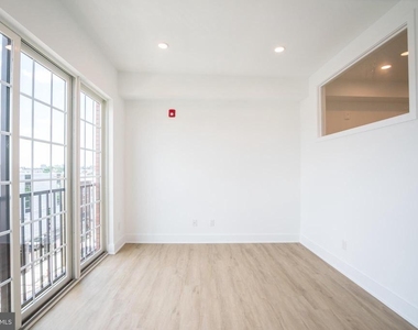 1324 Frankford Avenue - Photo Thumbnail 1