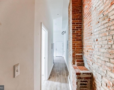 407 S 42nd Street - Photo Thumbnail 13