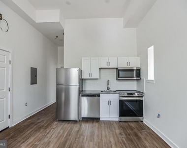 407 S 42nd Street - Photo Thumbnail 10