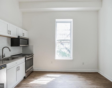 407 S 42nd Street - Photo Thumbnail 5