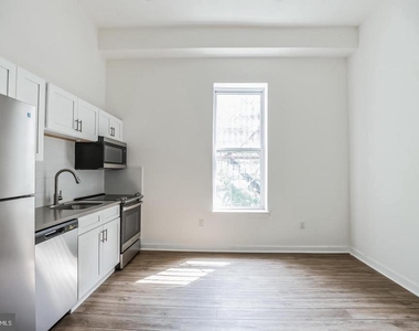 407 S 42nd Street - Photo Thumbnail 8