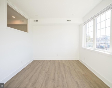 1324 Frankford Avenue - Photo Thumbnail 9