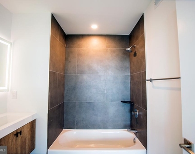 1324 Frankford Avenue - Photo Thumbnail 5