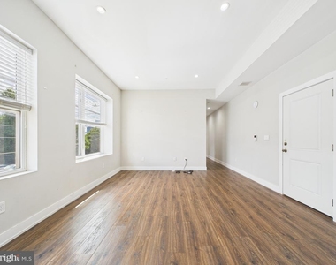 3100 Spring Garden Street - Photo Thumbnail 3