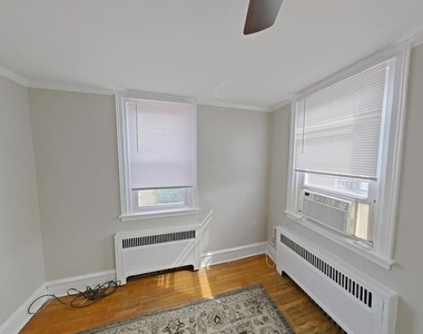 1905 W Olney Avenue - Photo Thumbnail 12