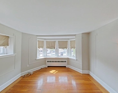 1905 W Olney Avenue - Photo Thumbnail 3