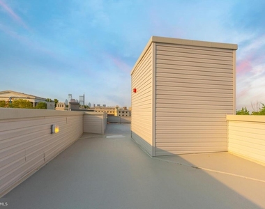 2120 W Master Street - Photo Thumbnail 29