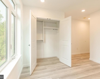 2120 W Master Street - Photo Thumbnail 24