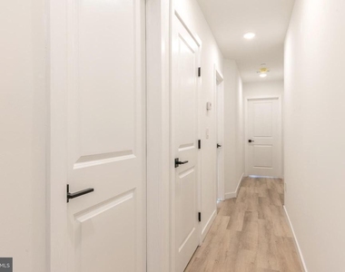 2120 W Master Street - Photo Thumbnail 11
