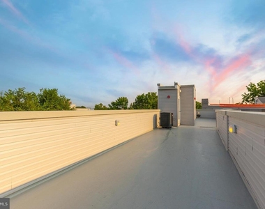 2120 W Master Street - Photo Thumbnail 32