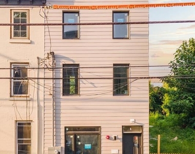 2120 W Master Street - Photo Thumbnail 2