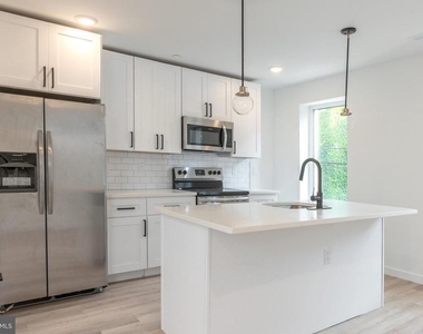 2120 W Master Street - Photo Thumbnail 5