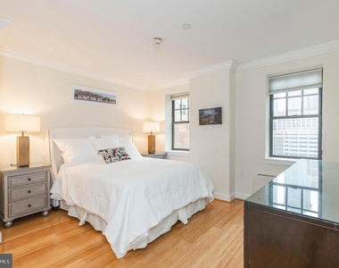 1701 Locust Street - Photo Thumbnail 11