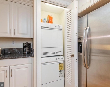 1701 Locust Street - Photo Thumbnail 10