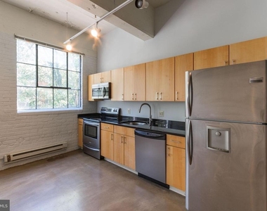 412 S 13th Street - Photo Thumbnail 4