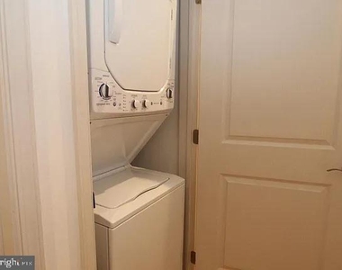 1310 Spruce Street - Photo Thumbnail 6