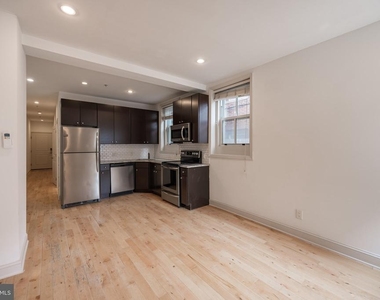 1310 Spruce Street - Photo Thumbnail 3