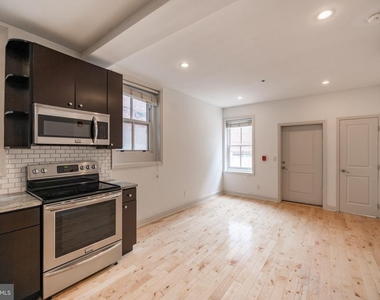 1310 Spruce Street - Photo Thumbnail 4
