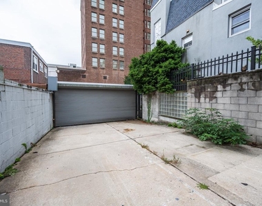 1310 Spruce Street - Photo Thumbnail 10