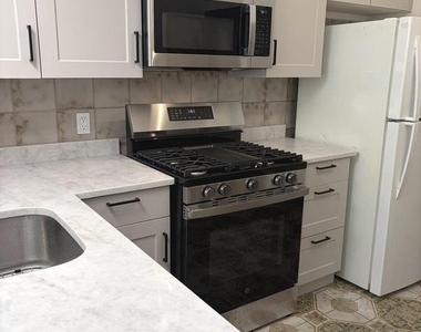 4045 Dexter Street - Photo Thumbnail 6