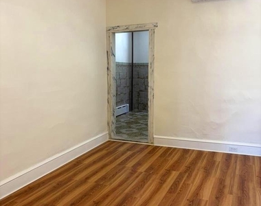 4045 Dexter Street - Photo Thumbnail 4