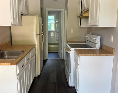 119 Johnson Street - Photo Thumbnail 3