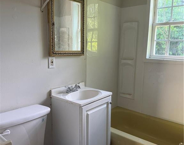 119 Johnson Street - Photo Thumbnail 5