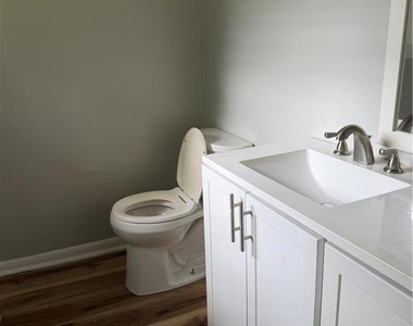 3204 E Brinkley Drive - Photo Thumbnail 8