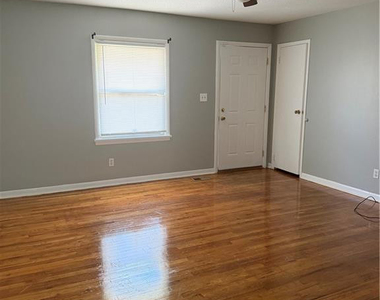 3204 E Brinkley Drive - Photo Thumbnail 1