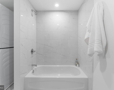 240 Hermitage Street - Photo Thumbnail 15