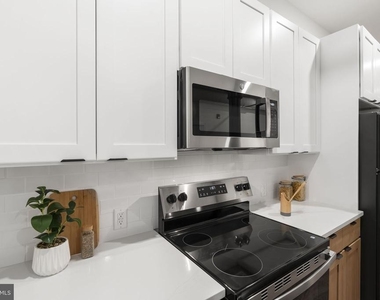 240 Hermitage Street - Photo Thumbnail 13
