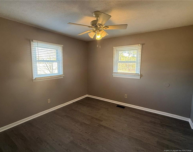 2223 Carbine Street - Photo Thumbnail 7