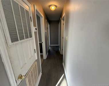 2223 Carbine Street - Photo Thumbnail 3